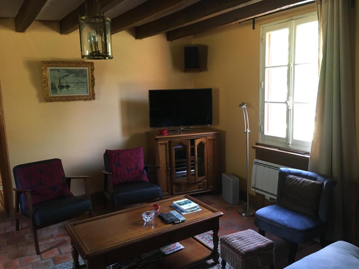 La Maison De Lucie Veuil Extérieur photo
