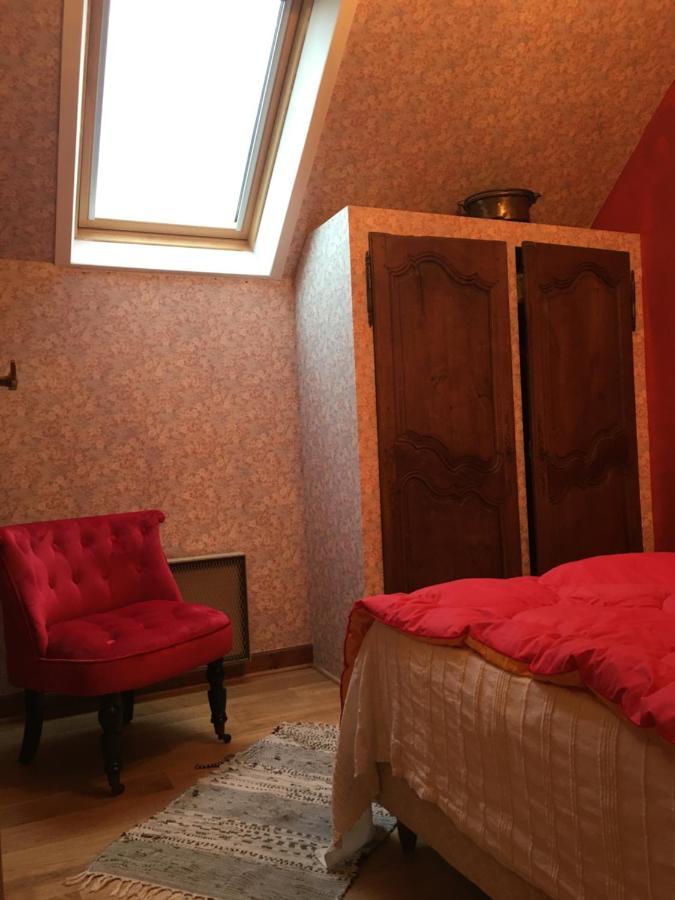 La Maison De Lucie Veuil Extérieur photo